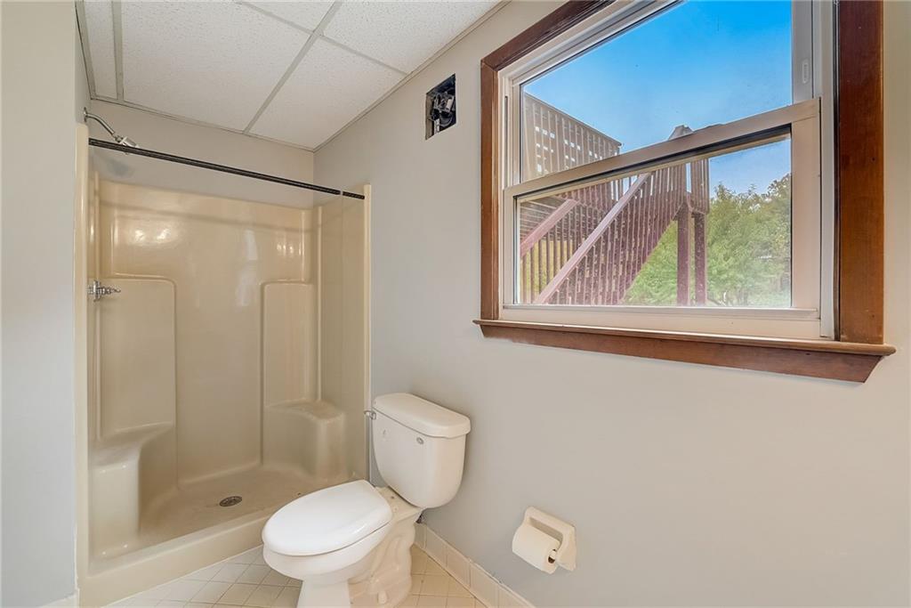 5005 Willow Bluff Drive, Sandy Springs, Georgia 30350, 7 Bedrooms Bedrooms, ,4 BathroomsBathrooms,Residential,Sold,5005 Willow Bluff Drive,7309603