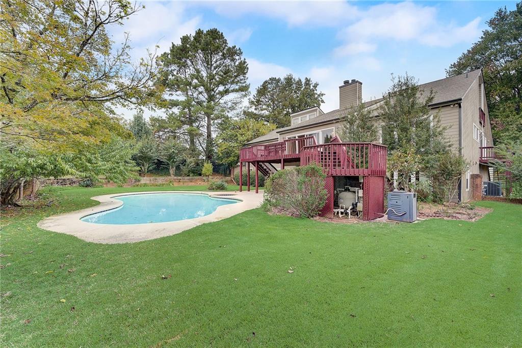 5005 Willow Bluff Drive, Sandy Springs, Georgia 30350, 7 Bedrooms Bedrooms, ,4 BathroomsBathrooms,Residential,Sold,5005 Willow Bluff Drive,7309603