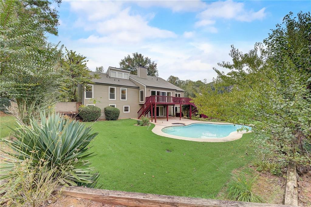 5005 Willow Bluff Drive, Sandy Springs, Georgia 30350, 7 Bedrooms Bedrooms, ,4 BathroomsBathrooms,Residential,Sold,5005 Willow Bluff Drive,7309603