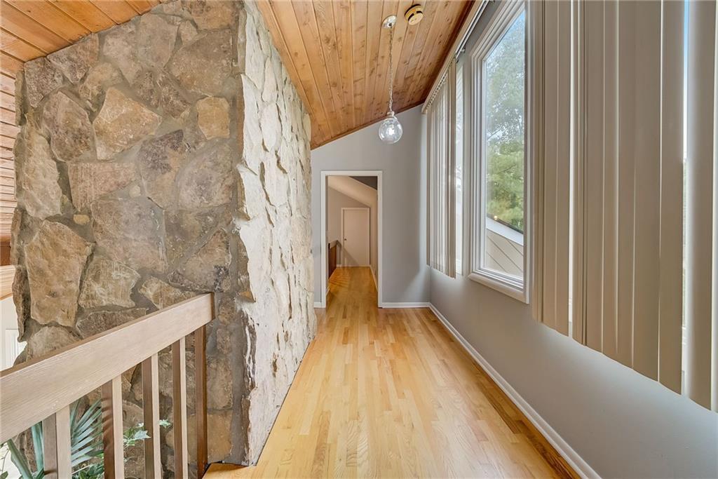 5005 Willow Bluff Drive, Sandy Springs, Georgia 30350, 7 Bedrooms Bedrooms, ,4 BathroomsBathrooms,Residential,Sold,5005 Willow Bluff Drive,7309603