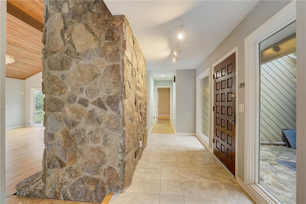 5005 Willow Bluff Drive, Sandy Springs, Georgia 30350, 7 Bedrooms Bedrooms, ,4 BathroomsBathrooms,Residential,Sold,5005 Willow Bluff Drive,7309603