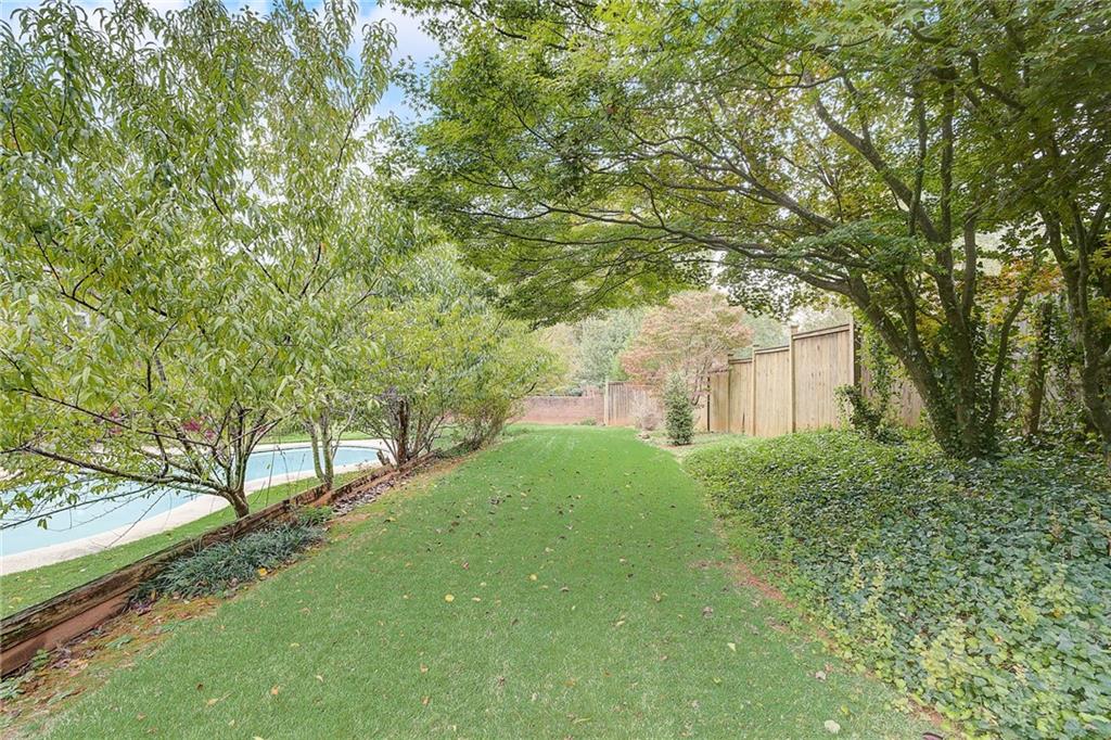 5005 Willow Bluff Drive, Sandy Springs, Georgia 30350, 7 Bedrooms Bedrooms, ,4 BathroomsBathrooms,Residential,Sold,5005 Willow Bluff Drive,7309603