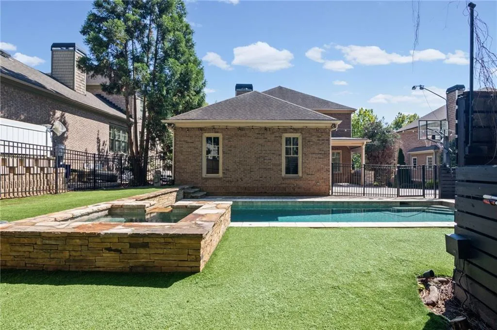 94 W Belle Isle Road, Atlanta, Georgia 30342, 6 Bedrooms Bedrooms, ,4 BathroomsBathrooms,Residential,For Sale,94 W Belle Isle Road,7736586