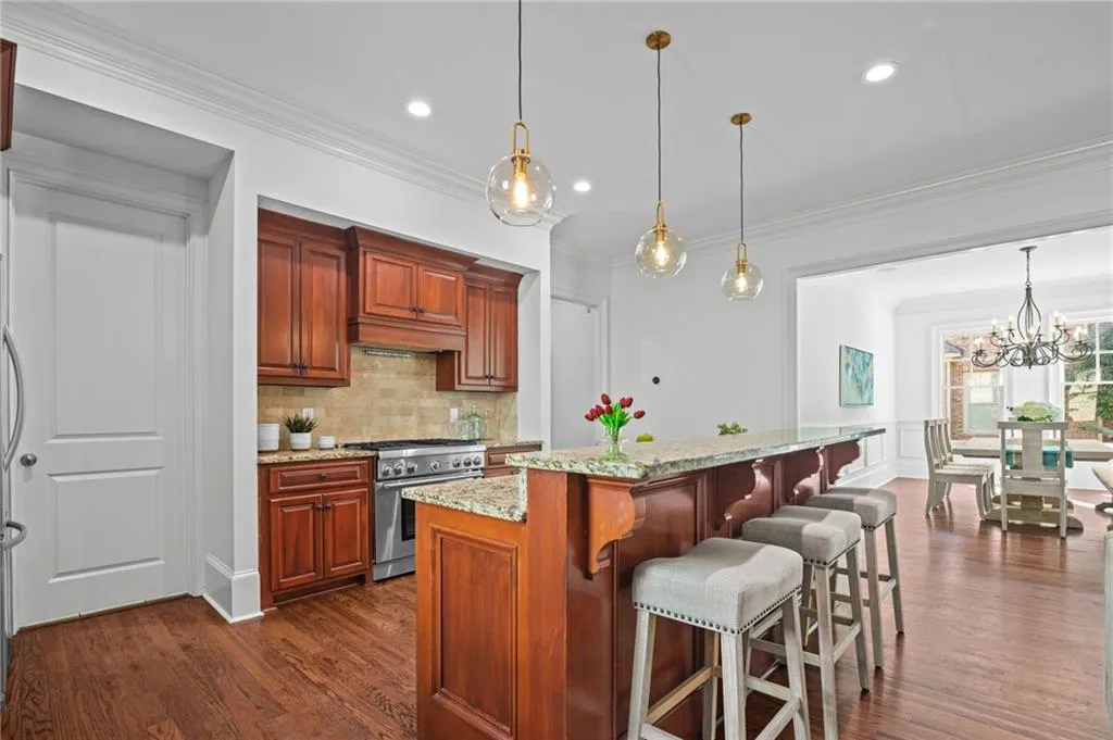 High end appliances and granite counters