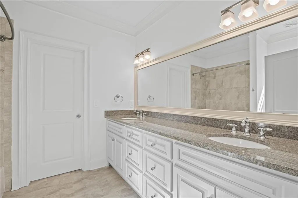 94 W Belle Isle Road, Atlanta, Georgia 30342, 6 Bedrooms Bedrooms, ,4 BathroomsBathrooms,Residential,For Sale,94 W Belle Isle Road,7736586