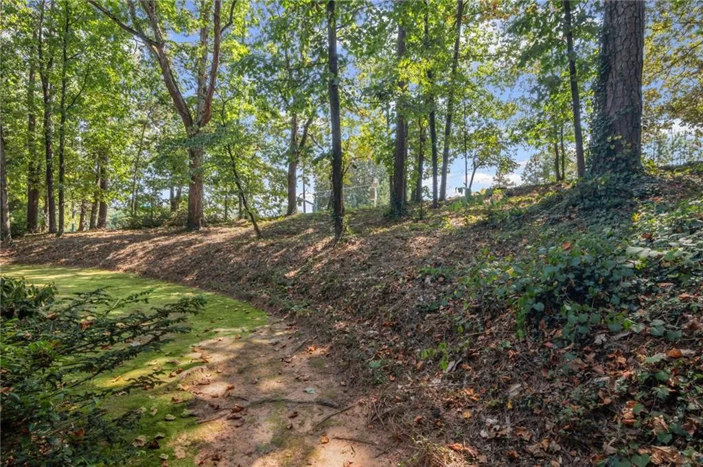 965 Heards Ferry Road, Atlanta, Georgia 30328, 4 Bedrooms Bedrooms, ,3 BathroomsBathrooms,Residential,For Sale,965 Heards Ferry Road,7649962