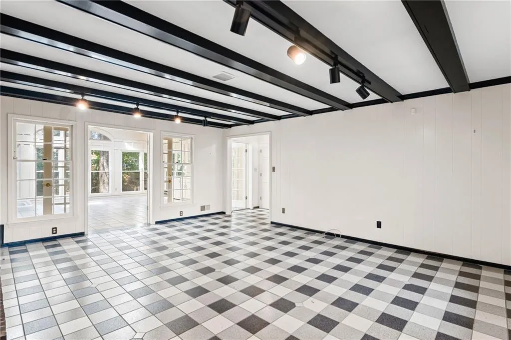 965 Heards Ferry Road, Atlanta, Georgia 30328, 4 Bedrooms Bedrooms, ,3 BathroomsBathrooms,Residential,For Sale,965 Heards Ferry Road,7649962