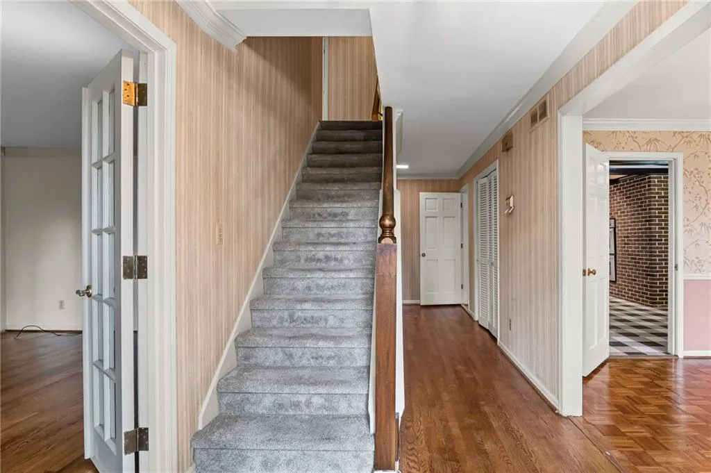 965 Heards Ferry Road, Atlanta, Georgia 30328, 4 Bedrooms Bedrooms, ,3 BathroomsBathrooms,Residential,For Sale,965 Heards Ferry Road,7649962