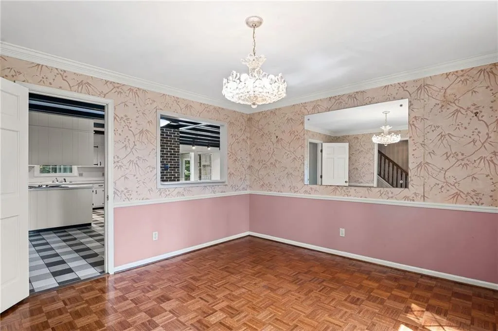 965 Heards Ferry Road, Atlanta, Georgia 30328, 4 Bedrooms Bedrooms, ,3 BathroomsBathrooms,Residential,For Sale,965 Heards Ferry Road,7649962