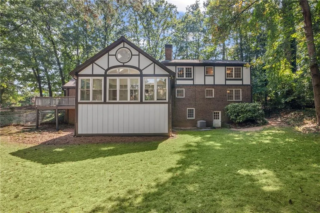 965 Heards Ferry Road, Atlanta, Georgia 30328, 4 Bedrooms Bedrooms, ,3 BathroomsBathrooms,Residential,For Sale,965 Heards Ferry Road,7649962
