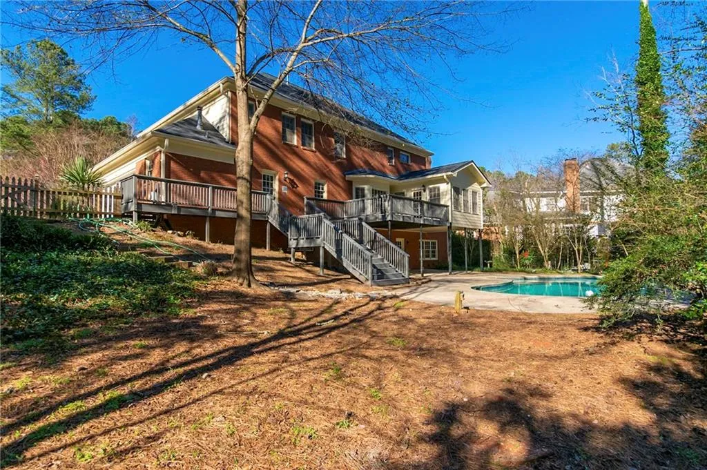 1865 Redbourne Drive, Sandy Springs, Georgia 30350, 4 Bedrooms Bedrooms, ,2 BathroomsBathrooms,Residential,Sold,1865 Redbourne Drive,6987461