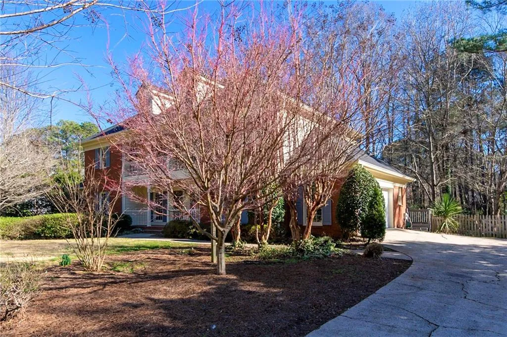 1865 Redbourne Drive, Sandy Springs, Georgia 30350, 4 Bedrooms Bedrooms, ,2 BathroomsBathrooms,Residential,Sold,1865 Redbourne Drive,6987461