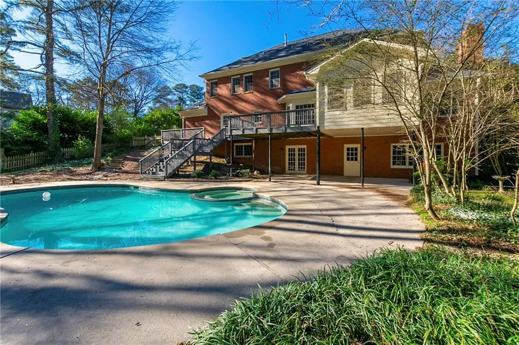 1865 Redbourne Drive, Sandy Springs, Georgia 30350, 4 Bedrooms Bedrooms, ,2 BathroomsBathrooms,Residential,Sold,1865 Redbourne Drive,6987461