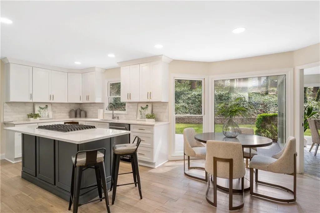 6125 Blackwater Trail, Atlanta, Georgia 30328, 6 Bedrooms Bedrooms, ,4 BathroomsBathrooms,Residential,Sold,6125 Blackwater Trail,7191784