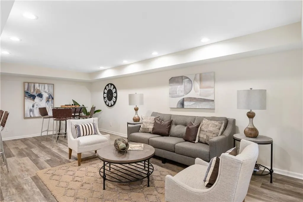 6125 Blackwater Trail, Atlanta, Georgia 30328, 6 Bedrooms Bedrooms, ,4 BathroomsBathrooms,Residential,Sold,6125 Blackwater Trail,7191784