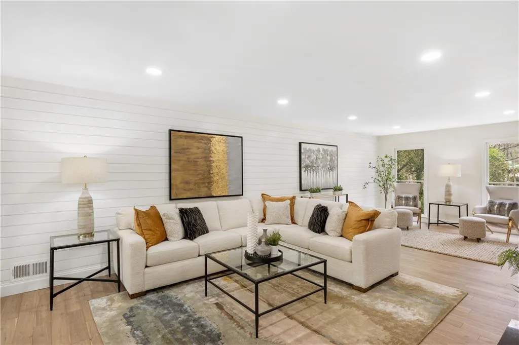 6125 Blackwater Trail, Atlanta, Georgia 30328, 6 Bedrooms Bedrooms, ,4 BathroomsBathrooms,Residential,Sold,6125 Blackwater Trail,7191784