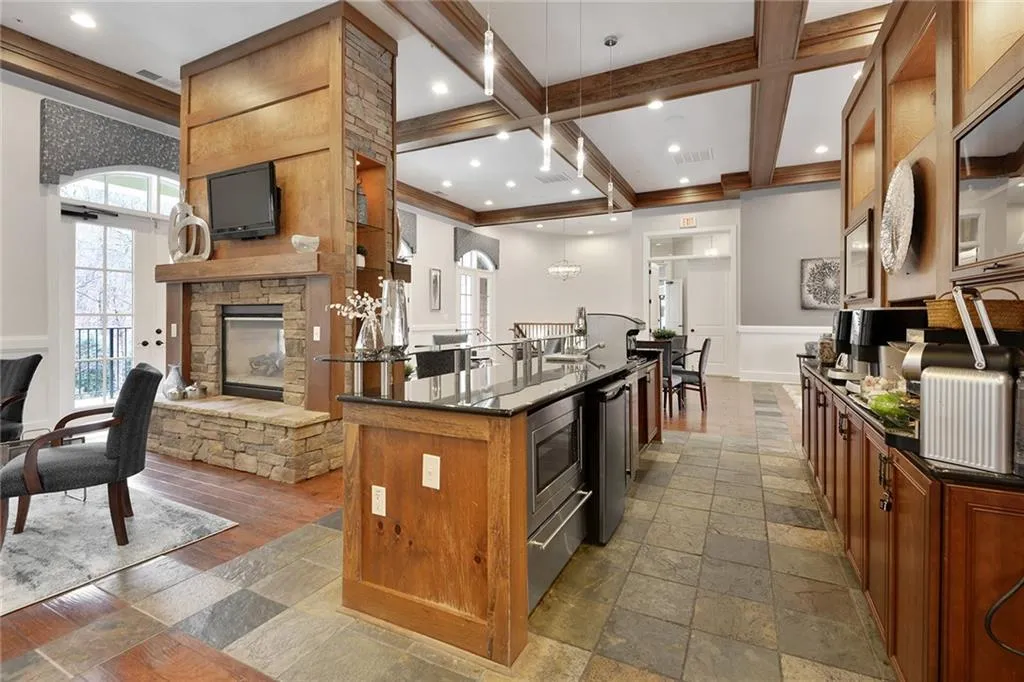 200 River Vista Drive Unit 314, Sandy Springs, Georgia 30339, 1 Bedroom Bedrooms, ,1 BathroomBathrooms,Residential,For Sale,200 River Vista Drive Unit 314,7634993