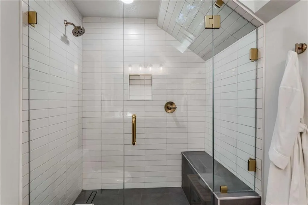 255 Brackenwood Circle, Sandy Springs, Georgia 30328, 3 Bedrooms Bedrooms, ,3 BathroomsBathrooms,Residential,Sold,255 Brackenwood Circle,7121435