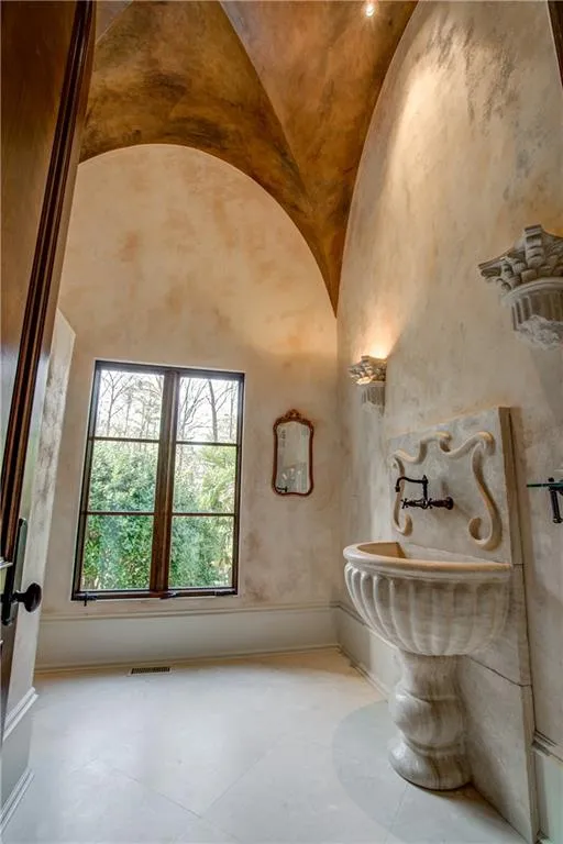 Georgia 30327, ,7 BathroomsBathrooms,Residential,Sold,6617995