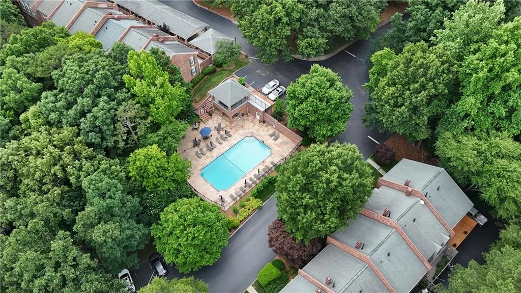433 The North Chace, Atlanta, Georgia 30328, 4 Bedrooms Bedrooms, ,3 BathroomsBathrooms,Residential,For Sale,433 The North Chace,7692149