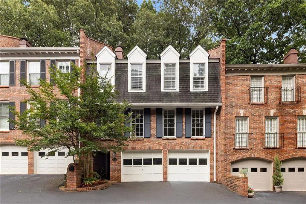 433 The North Chace, Atlanta, Georgia 30328, 4 Bedrooms Bedrooms, ,3 BathroomsBathrooms,Residential,For Sale,433 The North Chace,7692149