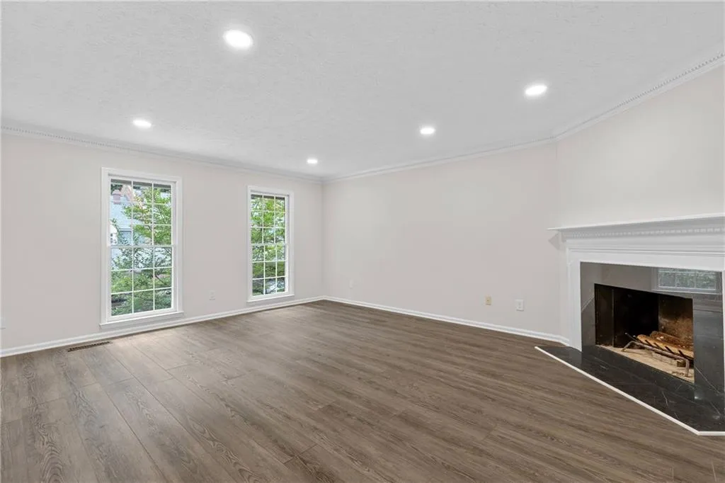 433 The North Chace, Atlanta, Georgia 30328, 4 Bedrooms Bedrooms, ,3 BathroomsBathrooms,Residential,For Sale,433 The North Chace,7692149