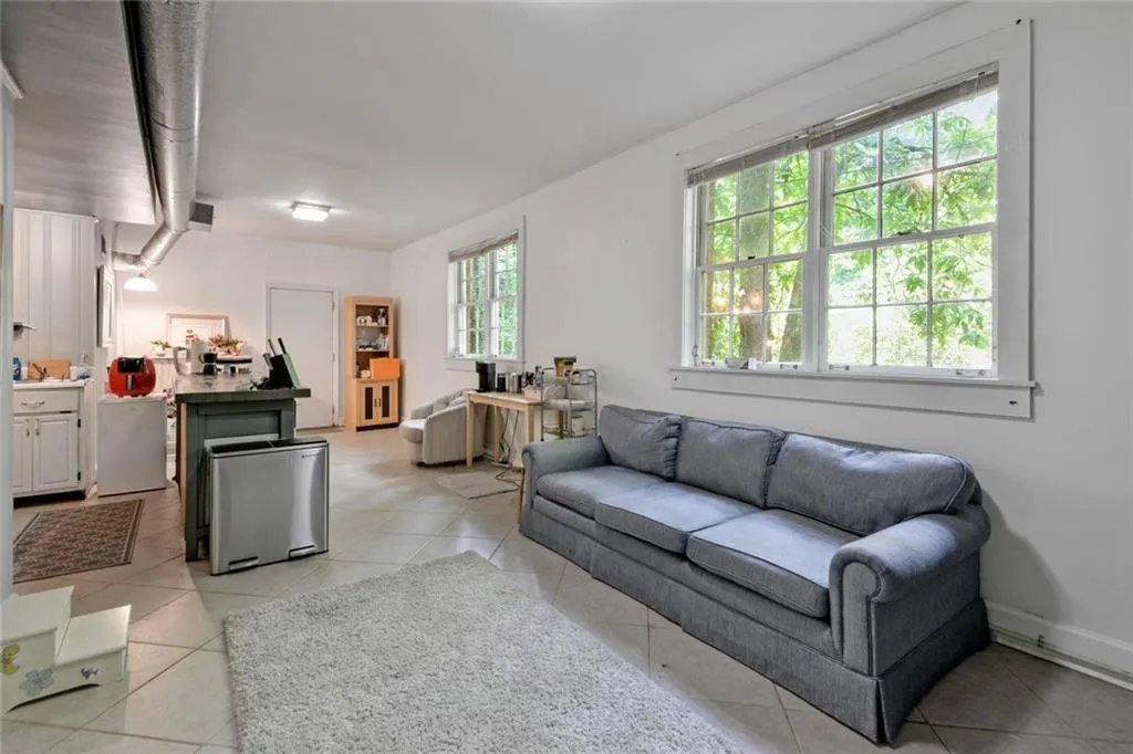 5335 Peachtree Dunwoody Road, Sandy Springs, Georgia 30342, 4 Bedrooms Bedrooms, ,3 BathroomsBathrooms,Residential,Sold,5335 Peachtree Dunwoody Road,6898724