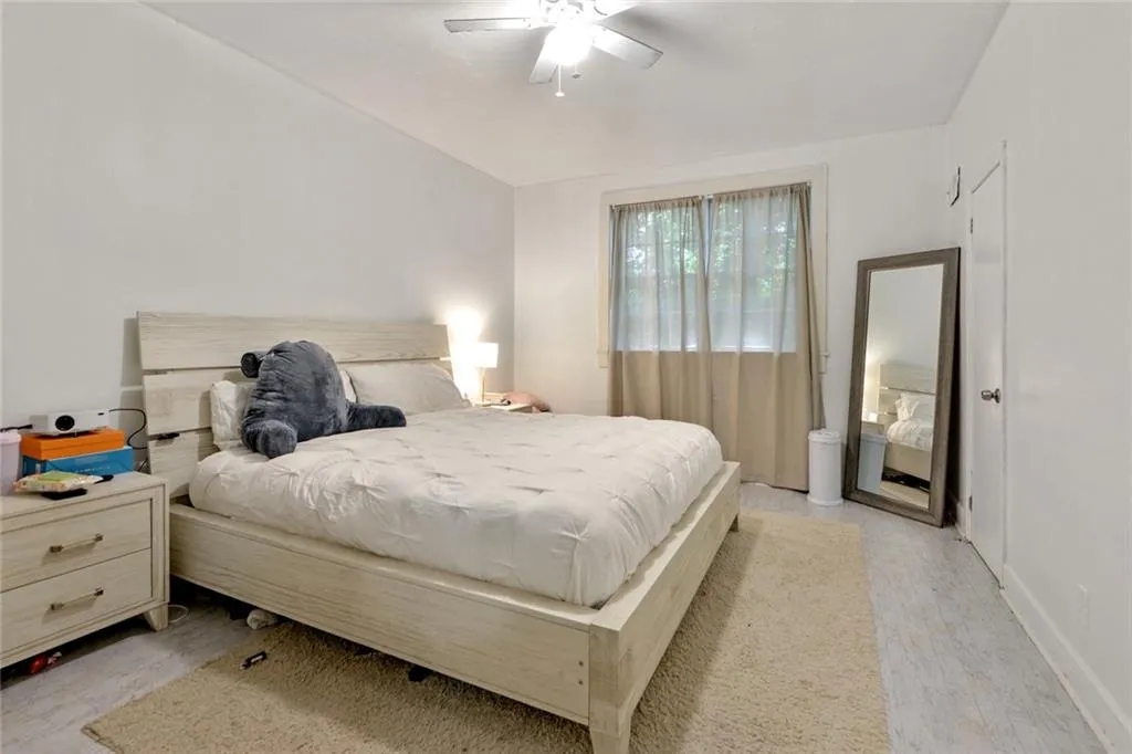 5335 Peachtree Dunwoody Road, Sandy Springs, Georgia 30342, 4 Bedrooms Bedrooms, ,3 BathroomsBathrooms,Residential,Sold,5335 Peachtree Dunwoody Road,6898724