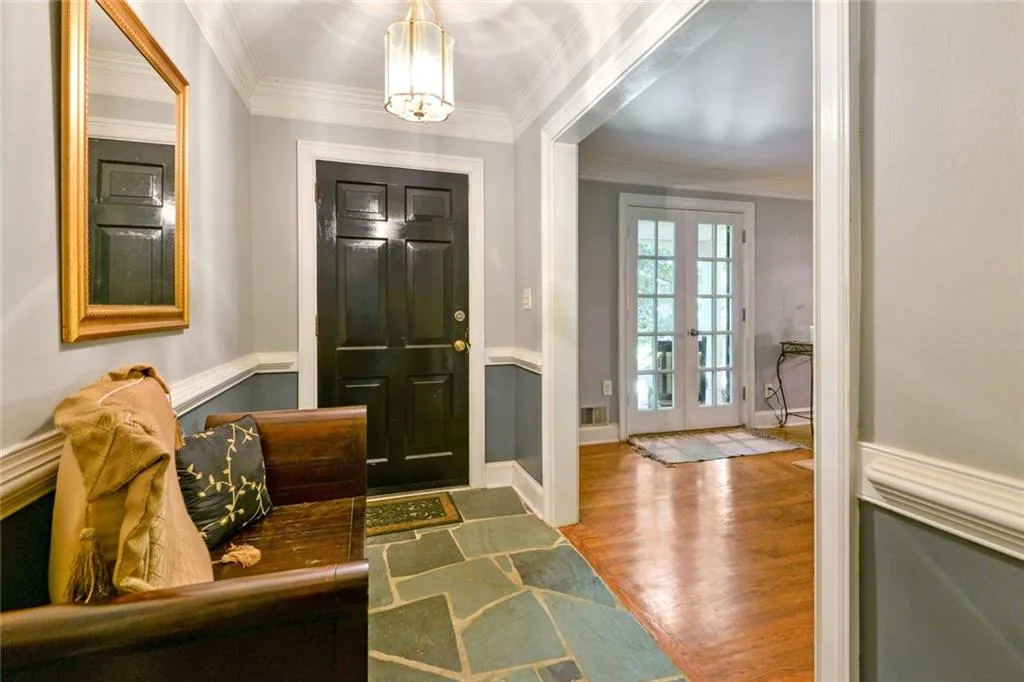 5335 Peachtree Dunwoody Road, Sandy Springs, Georgia 30342, 4 Bedrooms Bedrooms, ,3 BathroomsBathrooms,Residential,Sold,5335 Peachtree Dunwoody Road,6898724