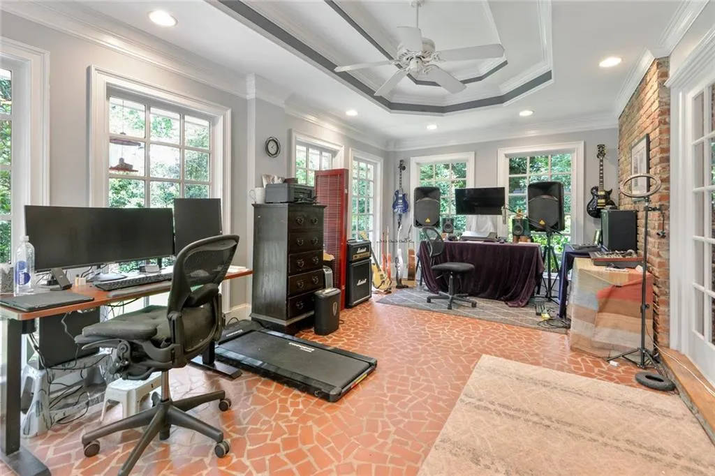5335 Peachtree Dunwoody Road, Sandy Springs, Georgia 30342, 4 Bedrooms Bedrooms, ,3 BathroomsBathrooms,Residential,Sold,5335 Peachtree Dunwoody Road,6898724
