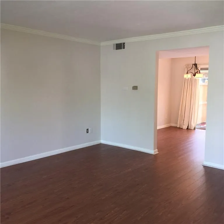 100 Biscayne Drive Nw Unit A3, Atlanta, Georgia 30309, 2 Bedrooms Bedrooms, ,1 BathroomBathrooms,Residential,Sold,100 Biscayne Drive Nw Unit A3,5830968