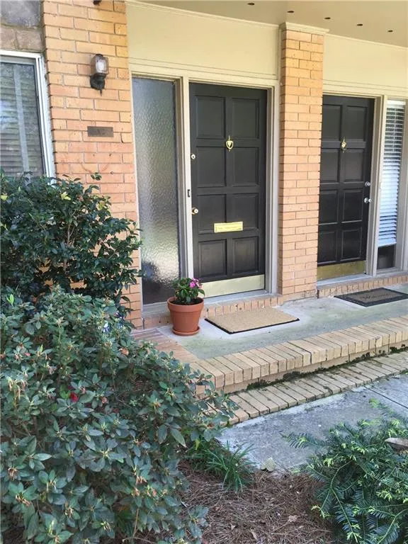 100 Biscayne Drive Nw Unit A3, Atlanta, Georgia 30309, 2 Bedrooms Bedrooms, ,1 BathroomBathrooms,Residential,Sold,100 Biscayne Drive Nw Unit A3,5830968