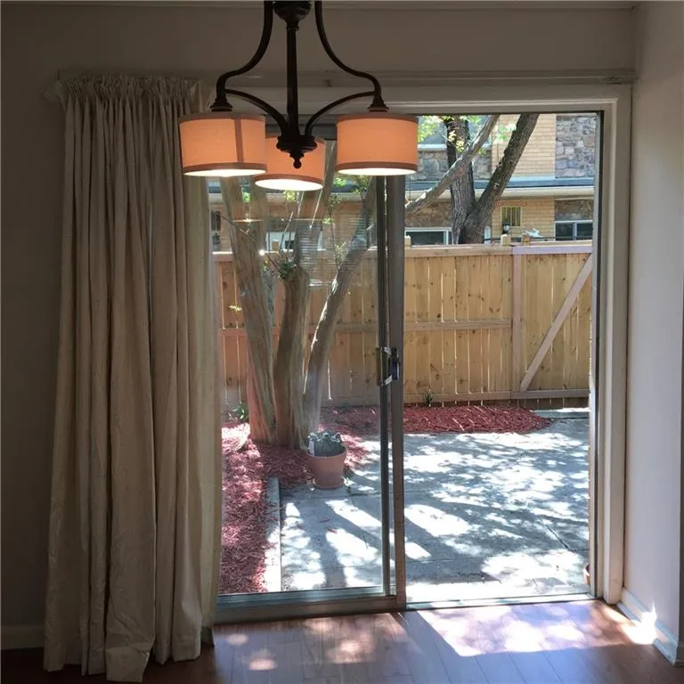 100 Biscayne Drive Nw Unit A3, Atlanta, Georgia 30309, 2 Bedrooms Bedrooms, ,1 BathroomBathrooms,Residential,Sold,100 Biscayne Drive Nw Unit A3,5830968