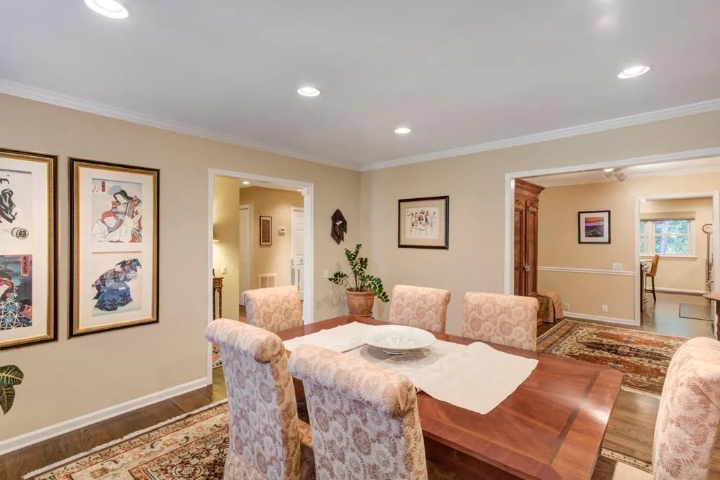 1003 Dunwoody Chace Unit 1003, Sandy Springs, Georgia 30328, 3 Bedrooms Bedrooms, ,3 BathroomsBathrooms,Residential,Sold,1003 Dunwoody Chace Unit 1003,6973545