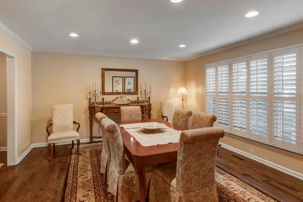 1003 Dunwoody Chace Unit 1003, Sandy Springs, Georgia 30328, 3 Bedrooms Bedrooms, ,3 BathroomsBathrooms,Residential,Sold,1003 Dunwoody Chace Unit 1003,6973545