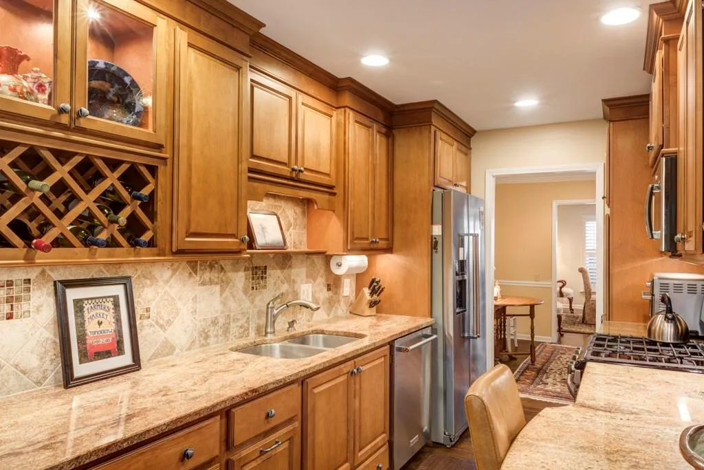 1003 Dunwoody Chace Unit 1003, Sandy Springs, Georgia 30328, 3 Bedrooms Bedrooms, ,3 BathroomsBathrooms,Residential,Sold,1003 Dunwoody Chace Unit 1003,6973545