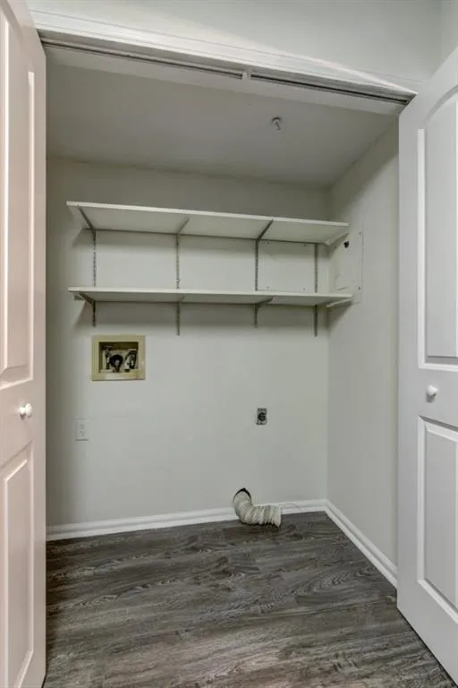 6700 Roswell Road Unit 31f, Sandy Springs, Georgia 30328, 2 Bedrooms Bedrooms, ,2 BathroomsBathrooms,Residential,Sold,6700 Roswell Road Unit 31f,5948182