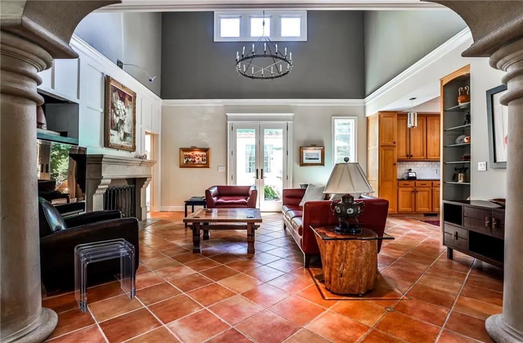 2837 N Hills Drive Ne, Atlanta, Georgia 30305, 5 Bedrooms Bedrooms, ,3 BathroomsBathrooms,Residential,For Sale,2837 N Hills Drive Ne,7639736