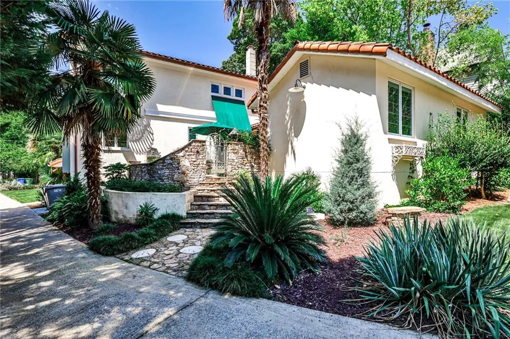 2837 N Hills Drive Ne, Atlanta, Georgia 30305, 5 Bedrooms Bedrooms, ,3 BathroomsBathrooms,Residential,For Sale,2837 N Hills Drive Ne,7639736