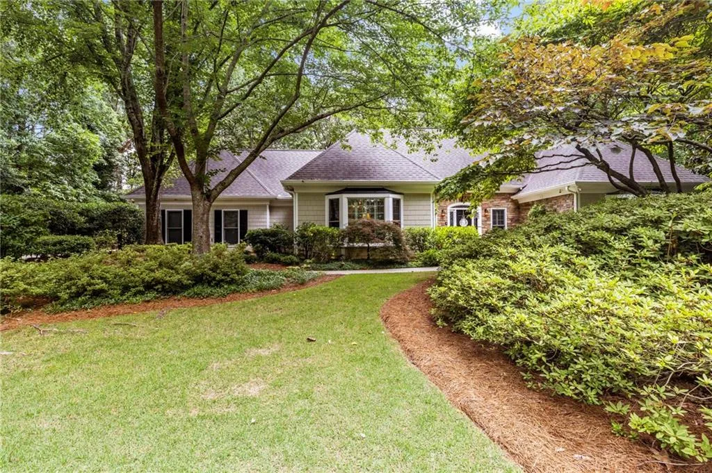 250 Cameron Ridge Drive, Sandy Springs, Georgia 30328, 4 Bedrooms Bedrooms, ,3 BathroomsBathrooms,Residential,Sold,250 Cameron Ridge Drive,6933474