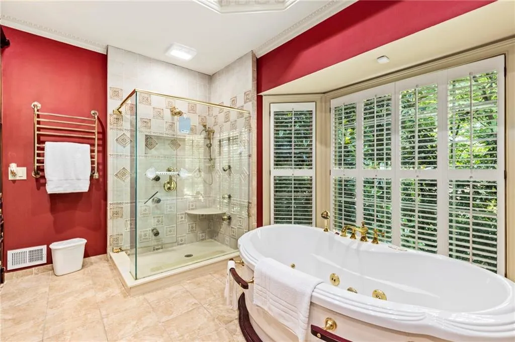 250 Cameron Ridge Drive, Sandy Springs, Georgia 30328, 4 Bedrooms Bedrooms, ,3 BathroomsBathrooms,Residential,Sold,250 Cameron Ridge Drive,6933474