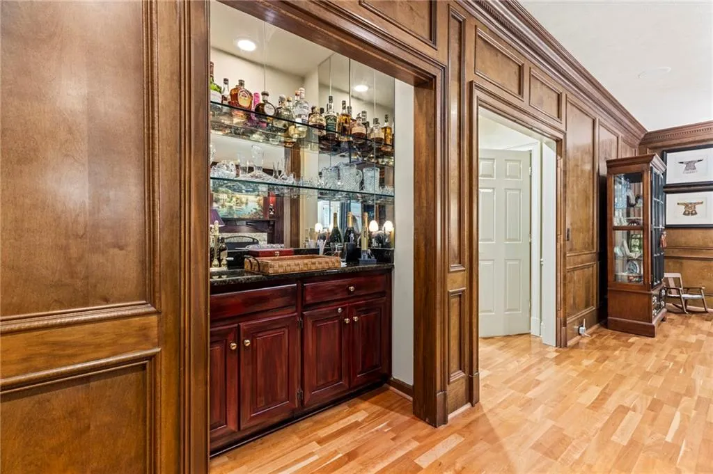 250 Cameron Ridge Drive, Sandy Springs, Georgia 30328, 4 Bedrooms Bedrooms, ,3 BathroomsBathrooms,Residential,Sold,250 Cameron Ridge Drive,6933474