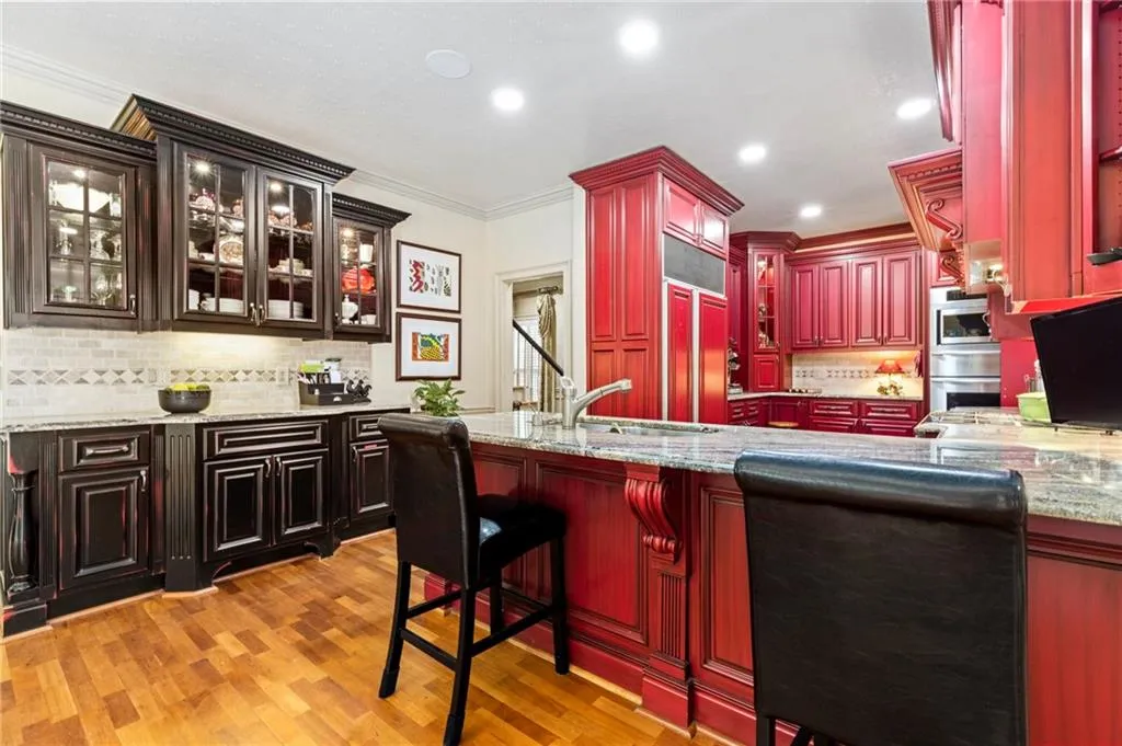 250 Cameron Ridge Drive, Sandy Springs, Georgia 30328, 4 Bedrooms Bedrooms, ,3 BathroomsBathrooms,Residential,Sold,250 Cameron Ridge Drive,6933474
