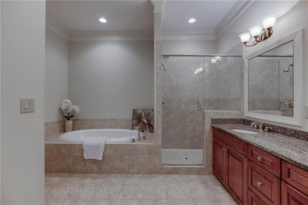 6027 City Walk Lane Unit 5, Atlanta, Georgia 30328, 3 Bedrooms Bedrooms, ,3 BathroomsBathrooms,Residential,Sold,6027 City Walk Lane Unit 5,6504907