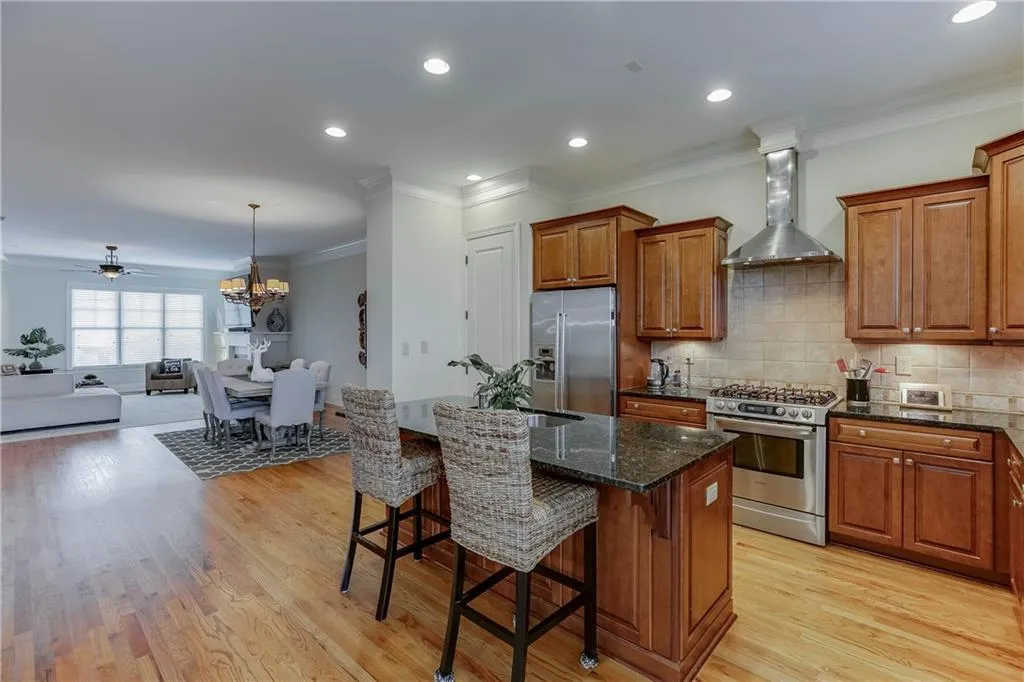 6027 City Walk Lane Unit 5, Atlanta, Georgia 30328, 3 Bedrooms Bedrooms, ,3 BathroomsBathrooms,Residential,Sold,6027 City Walk Lane Unit 5,6504907
