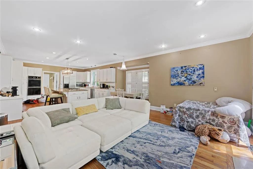Family Room.jpg
