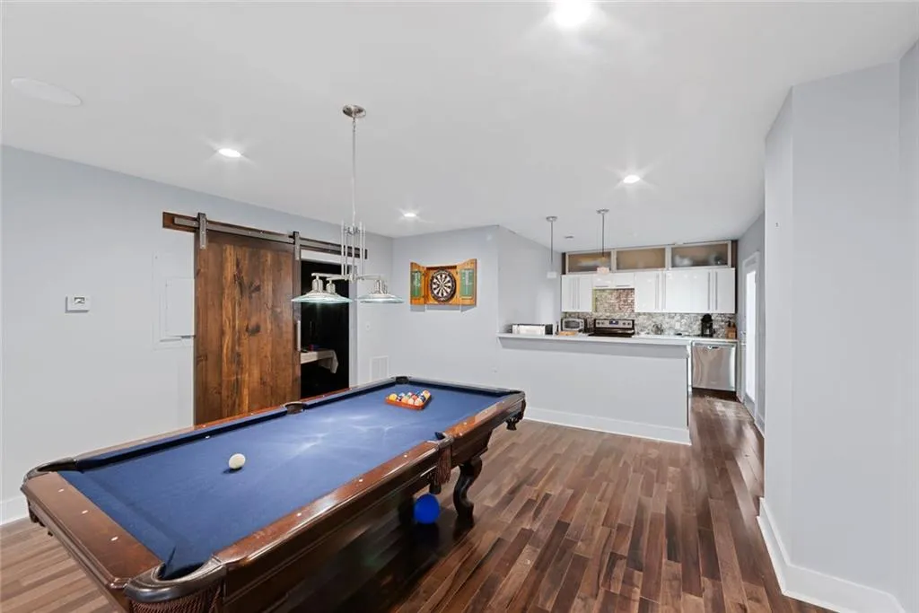 Basement Pool Table.jpg