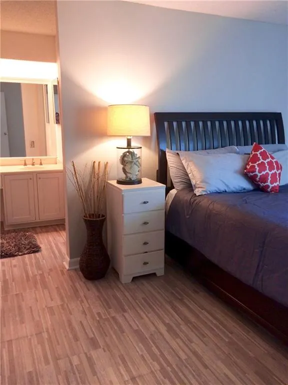 41 Dunwoody Springs Drive, Atlanta, Georgia 30328, 2 Bedrooms Bedrooms, ,2 BathroomsBathrooms,Residential,Sold,41 Dunwoody Springs Drive,5827736