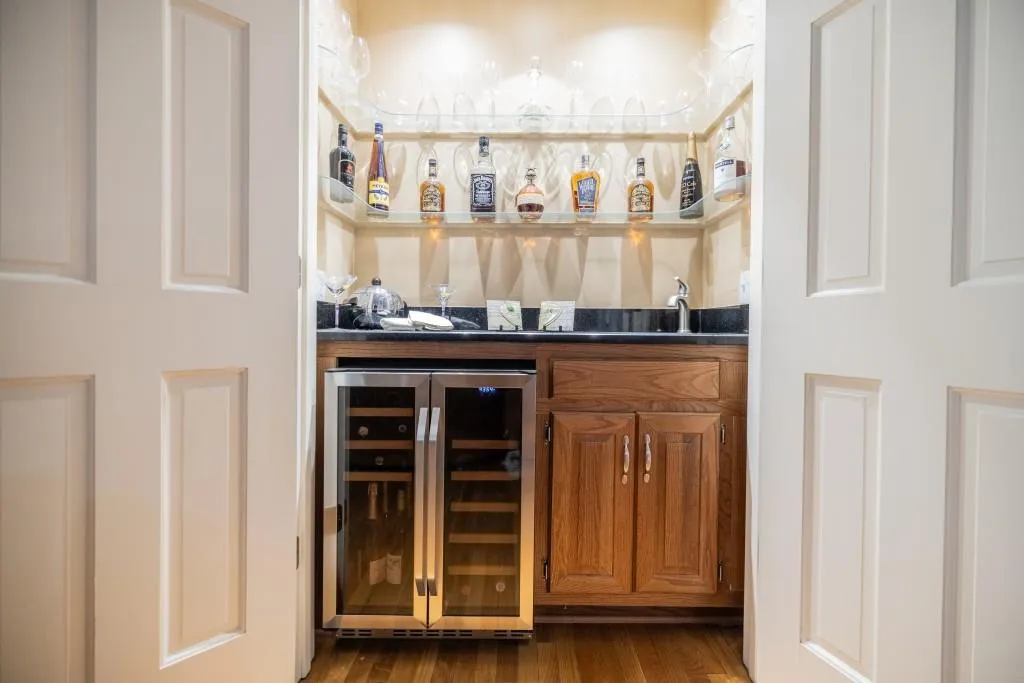 1460 Northwold Drive, Atlanta, Georgia 30350, 4 Bedrooms Bedrooms, ,4 BathroomsBathrooms,Residential,Sold,1460 Northwold Drive,7459405