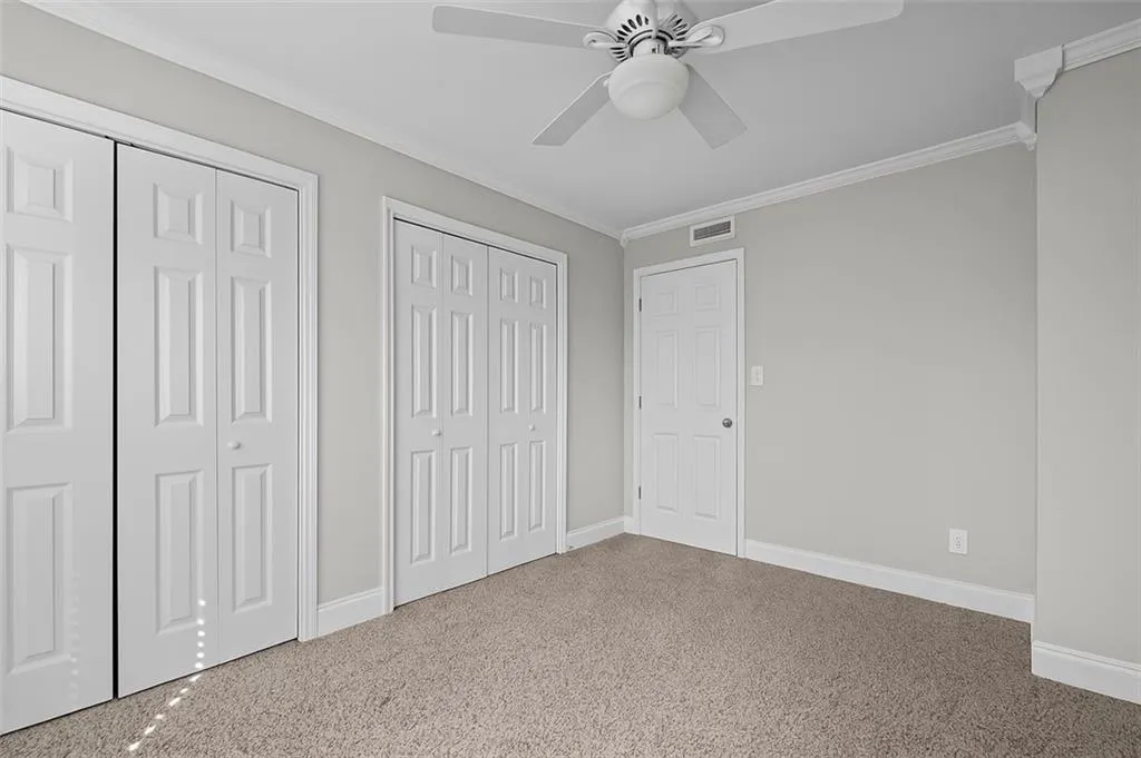 6980 Roswell Road Unit A8, Atlanta, Georgia 30328, 3 Bedrooms Bedrooms, ,2 BathroomsBathrooms,Residential,For Sale,6980 Roswell Road Unit A8,7721436